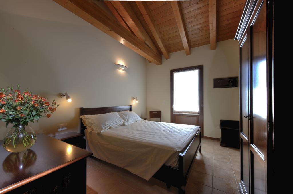 Agriturismo Olistella Palazzolo dello Stella Room photo